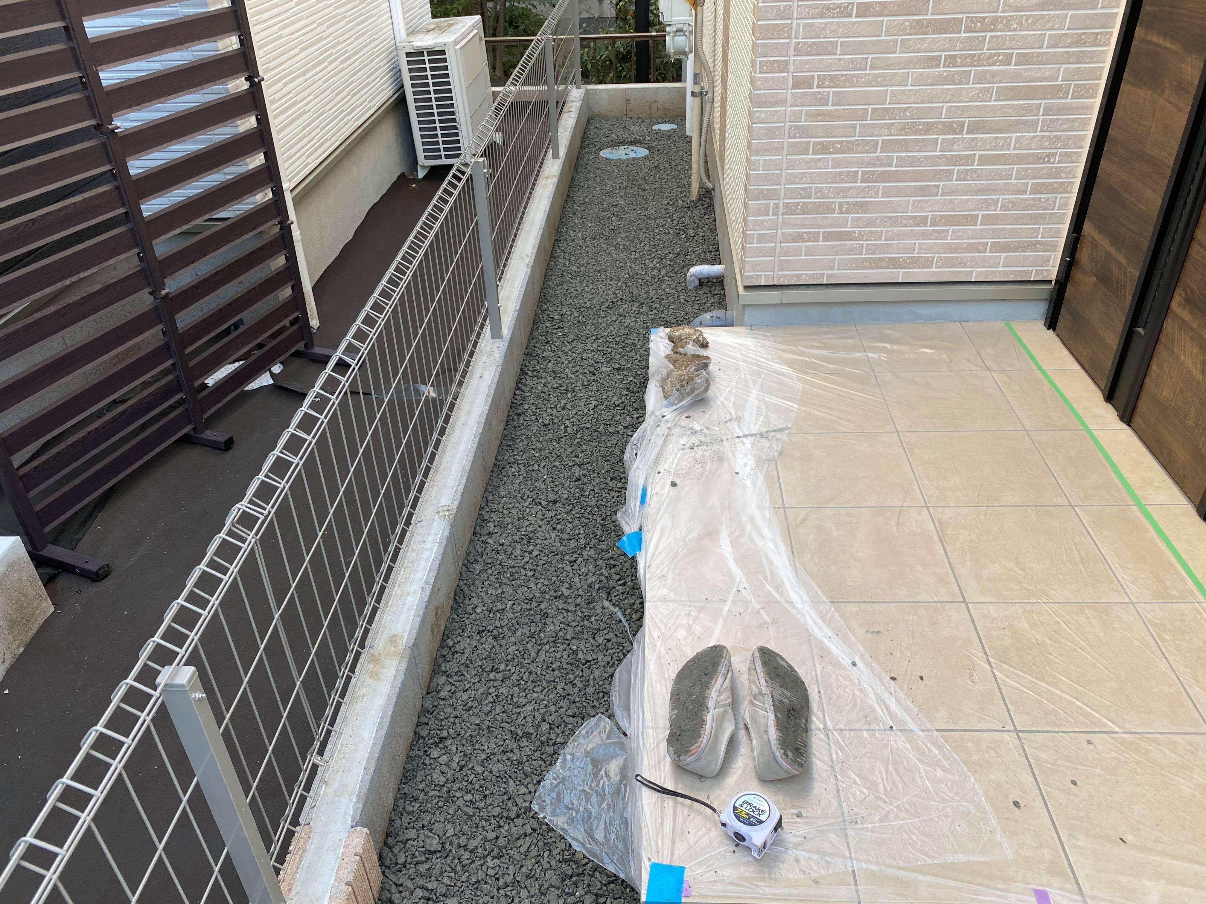 東京都世田谷区 犬走りの水はけや雑草問題を根本から解決できるのはドライテックだけ お知らせ 東京都世田谷区 犬走りの水はけや雑草問題を根本から解決できるのはドライテックだけ お知らせ