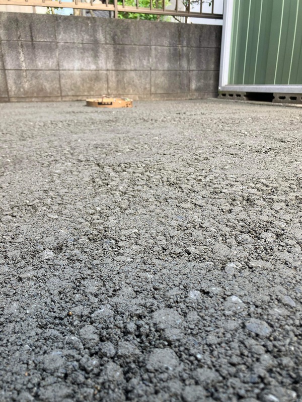 【東京】以前芝生があったお庭に雑草対策としてオワコン採用