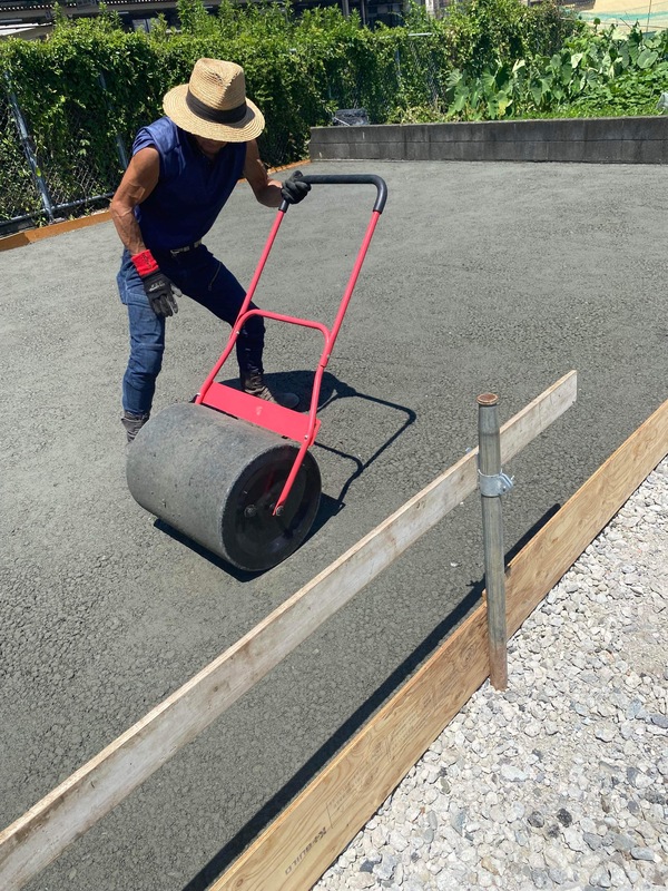【静岡】家を建てる前から雑草対策としてオワコン施工|外構から始める完璧な家造り