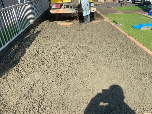 長崎】「人工芝を敷いてあったがお客様の駐車スペースとして。オワコン