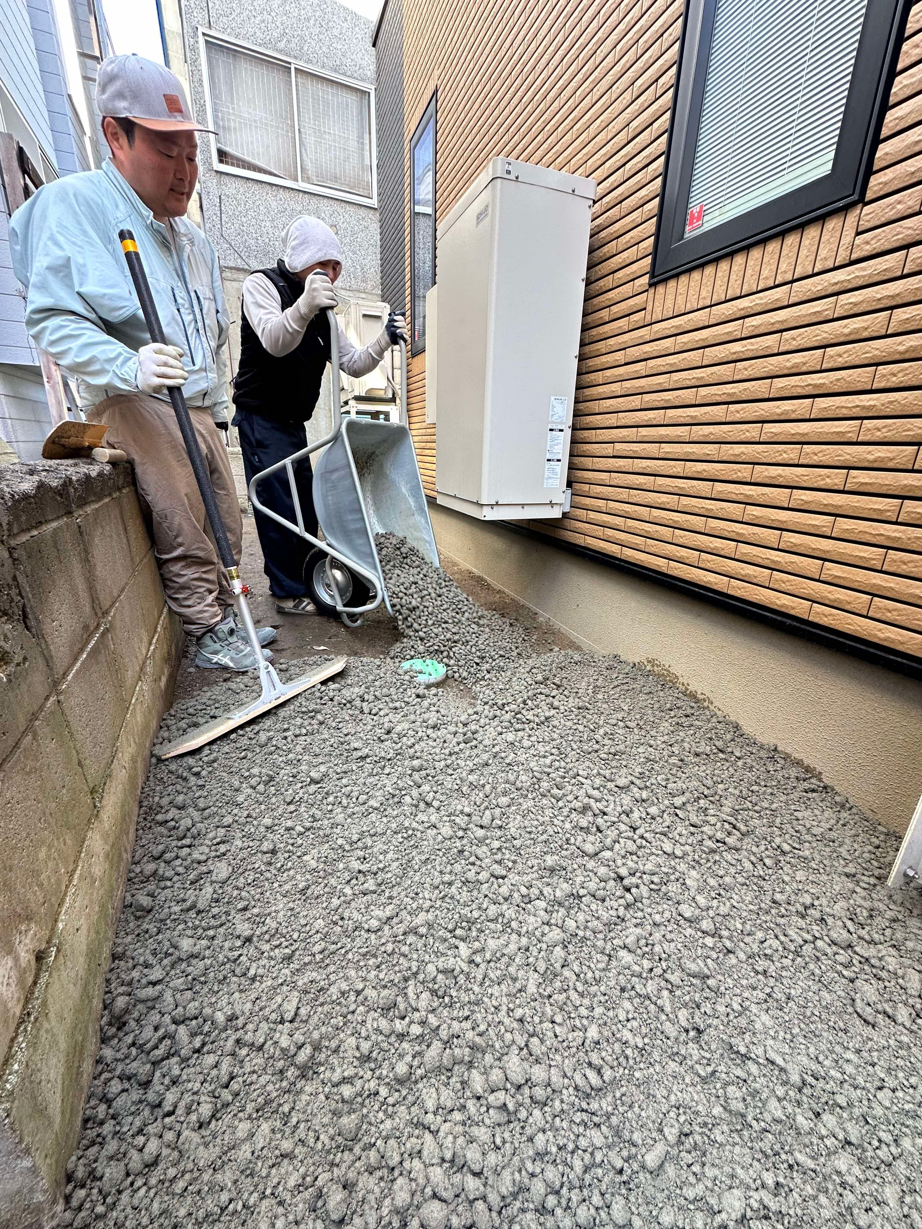 庭コン】で見つかった職人さんの現場に【生コンビニ】から【オワコン