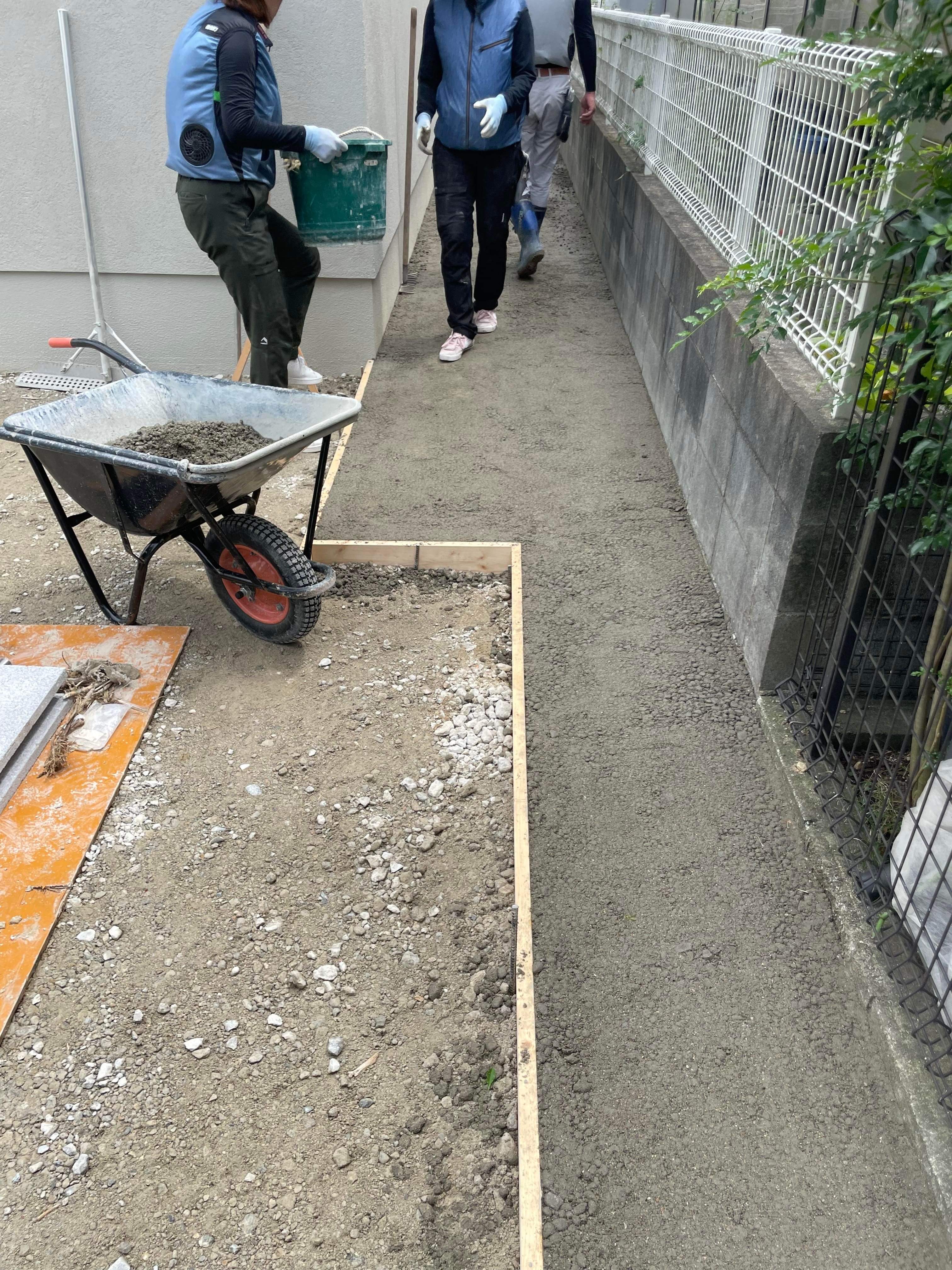 京都 特筆すべきは施工中オワコンの上を歩いてる 生コンじゃ絶対無理 猫が歩いただけでクレームになる 雑草 ぬかるみ対策 オワコン 生コンポータル 京都 特筆すべきは施工中オワコンの上を歩いてる 生コンじゃ絶対無理 猫が歩いただけでクレームになる 雑草 ぬかるみ対策 オワコン 生コンポータル