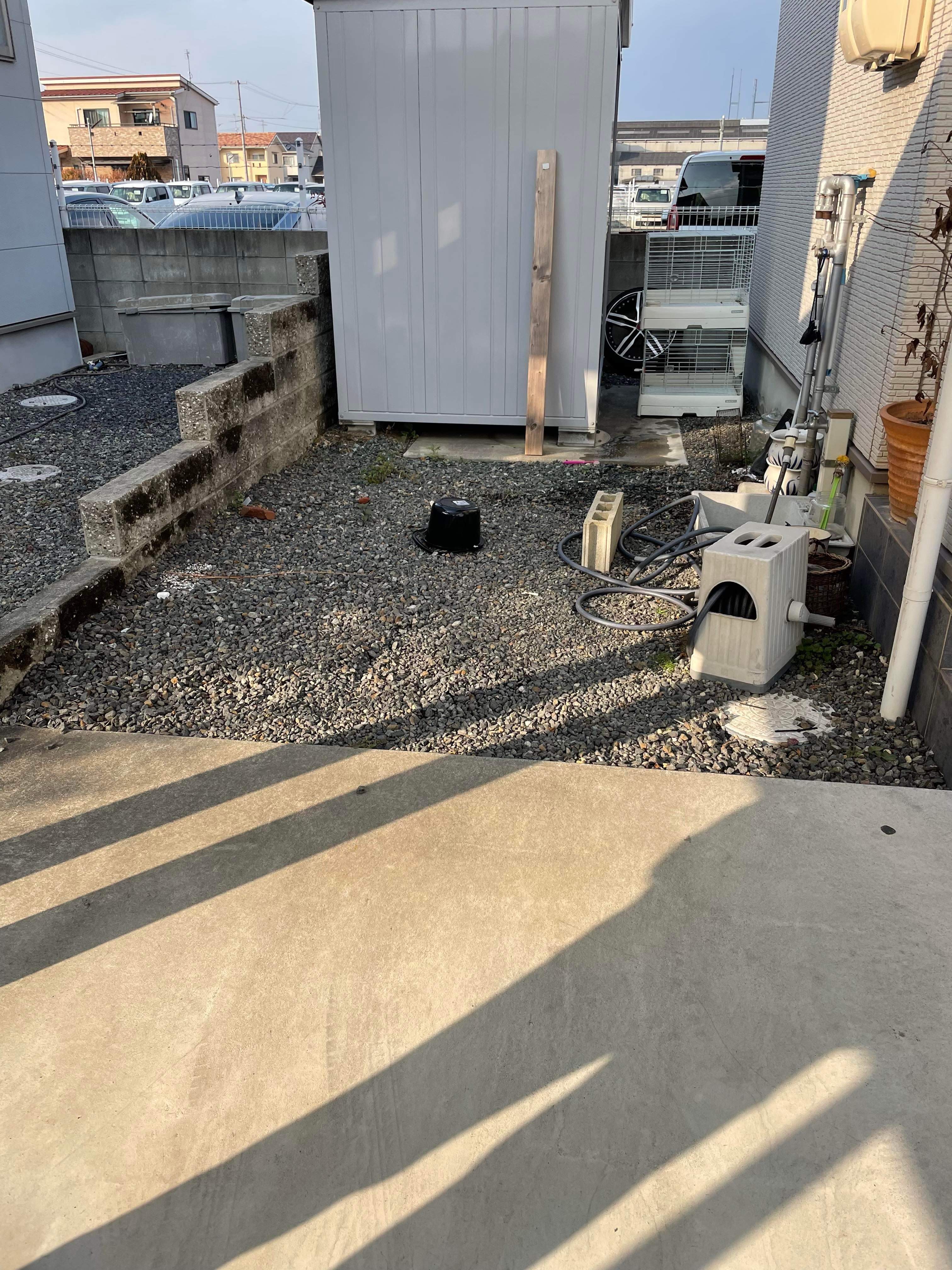 岡山 もともと砕石敷きだった場所のリニューアル 雑草対策 にdiyでオワコン施工 白石建設 雑草 ぬかるみ対策 オワコン 生コンポータル