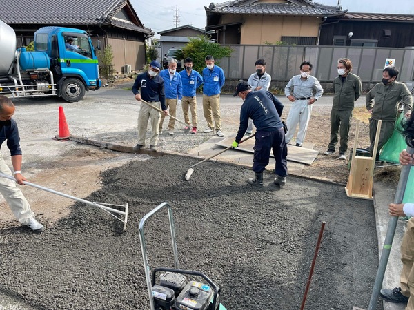 【岐阜】「これを見てもまだ水を透さない土間コンを選ぶ理由ありますか？」ライン生コン・柴田組