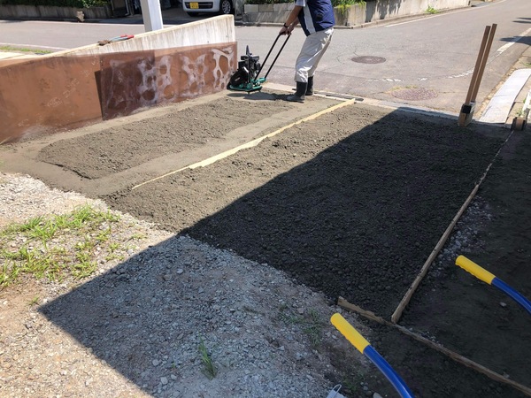 【長野】「これで凹んだり、砂利が散らかったり、雑草生えてきたり、ぬかるんだり、泥引っ張ったりしない」DIY・信州生コン豊野工場