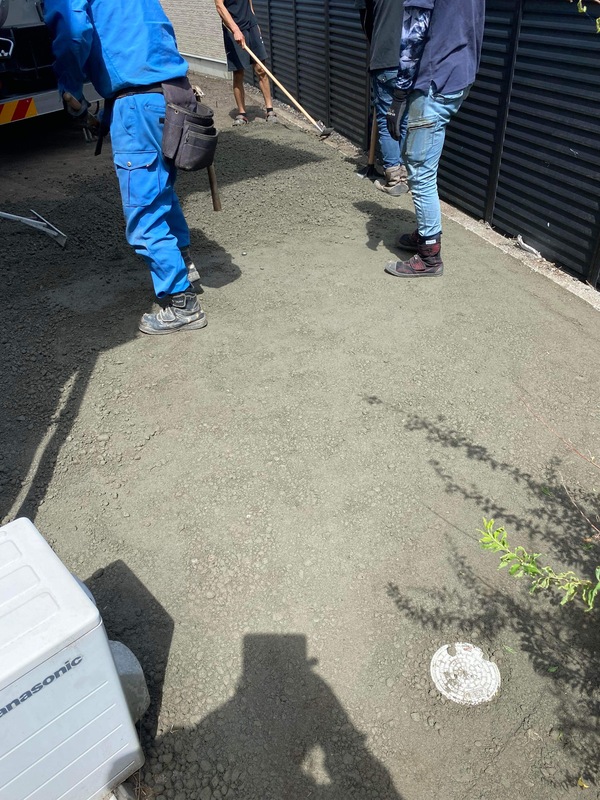 【長野】「80m2もの広い駐車場が素人さん5人でたった2時間半で完成してしまった」高沢生コン・DIY