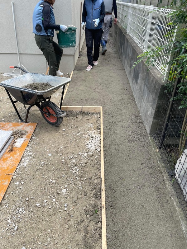 【京都】「特筆すべきは施工中オワコンの上を歩いてる。生コンじゃ絶対無理。猫が歩いただけでクレームになる」