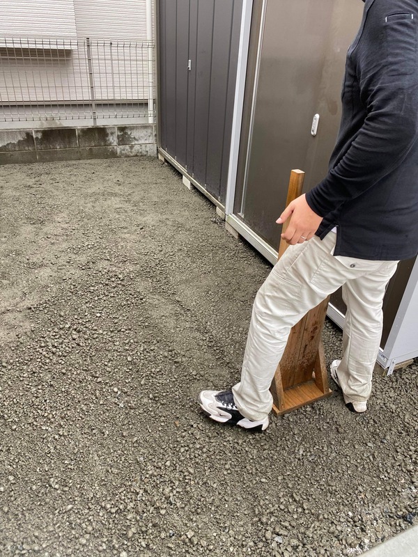 【東京】「犬走の排水・雑草対策はひっそりとオワコン役に立ってます」オリジナルガーデン