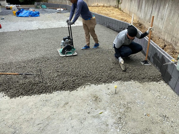 【福島】「駐車場が周りよりも低く排水が課題となったためオコシコン採用」