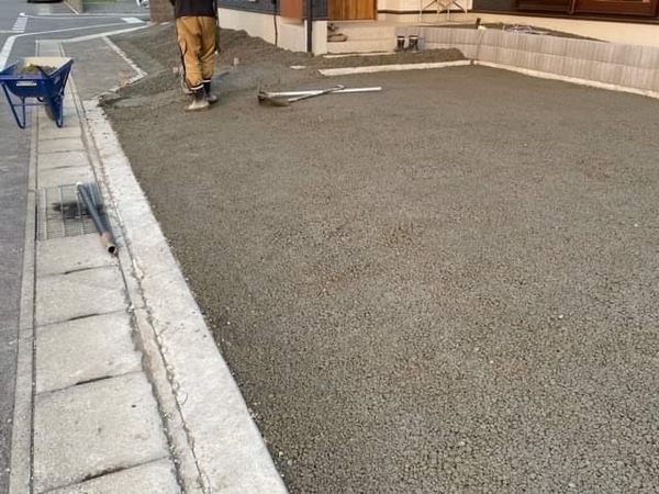 【群馬】「乾きが緩やかで、慌ててプレートをかける必要もない。遅延剤を入れなくても良いのは、生コン工場にとってはありがたいですね」モトキ建材