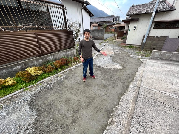 【福岡】「土砂流出！ 車の乗り入れ、段差（勾配）で車の腹を擦る。簡単に解消できる方法」all round