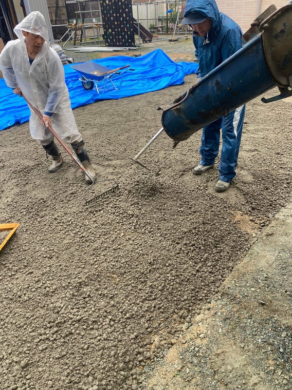 【三重】「雨の日に普通に施工できちゃう土間コン（オワコン）は施工業者さんにとって神パフォーマンス」瀧澤・DIY