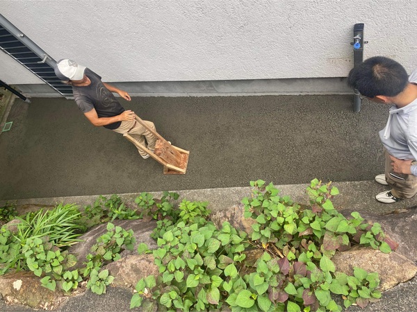 【静岡】「防草シートだと3年もすれば雑草に突き破られるためオワコンに興味がある」天城生コン・土屋造園土木