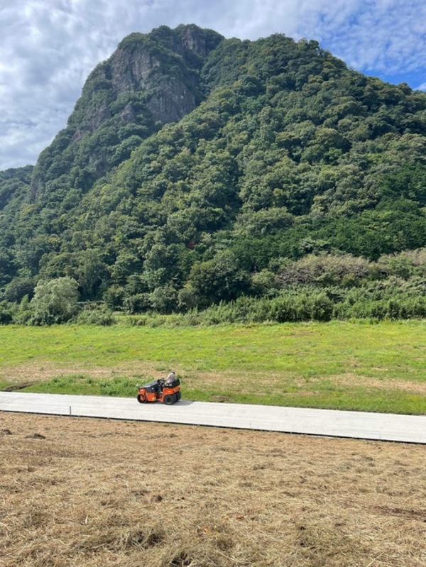 【静岡】「世界に先駆けて実装された、純白のオワコン。大地を削らない、汚さない、蓋しない、循環するコンクリート」伊豆中央コンクリート・土屋建設