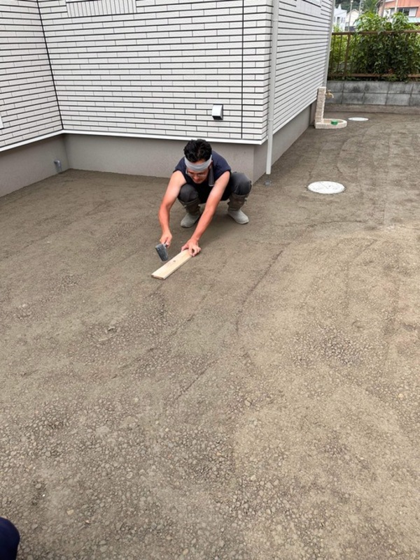 【群馬】「防草シート(プラスチック)じゃないから草に突き破られたり(劣化)とかしません」モトキ建材・グンケン