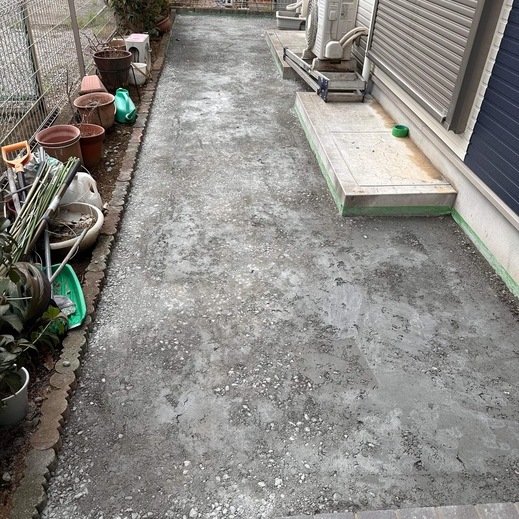 【埼玉】「今やど定番です オワコン で防草・排水をしっかりと」渋谷建材・緑詠