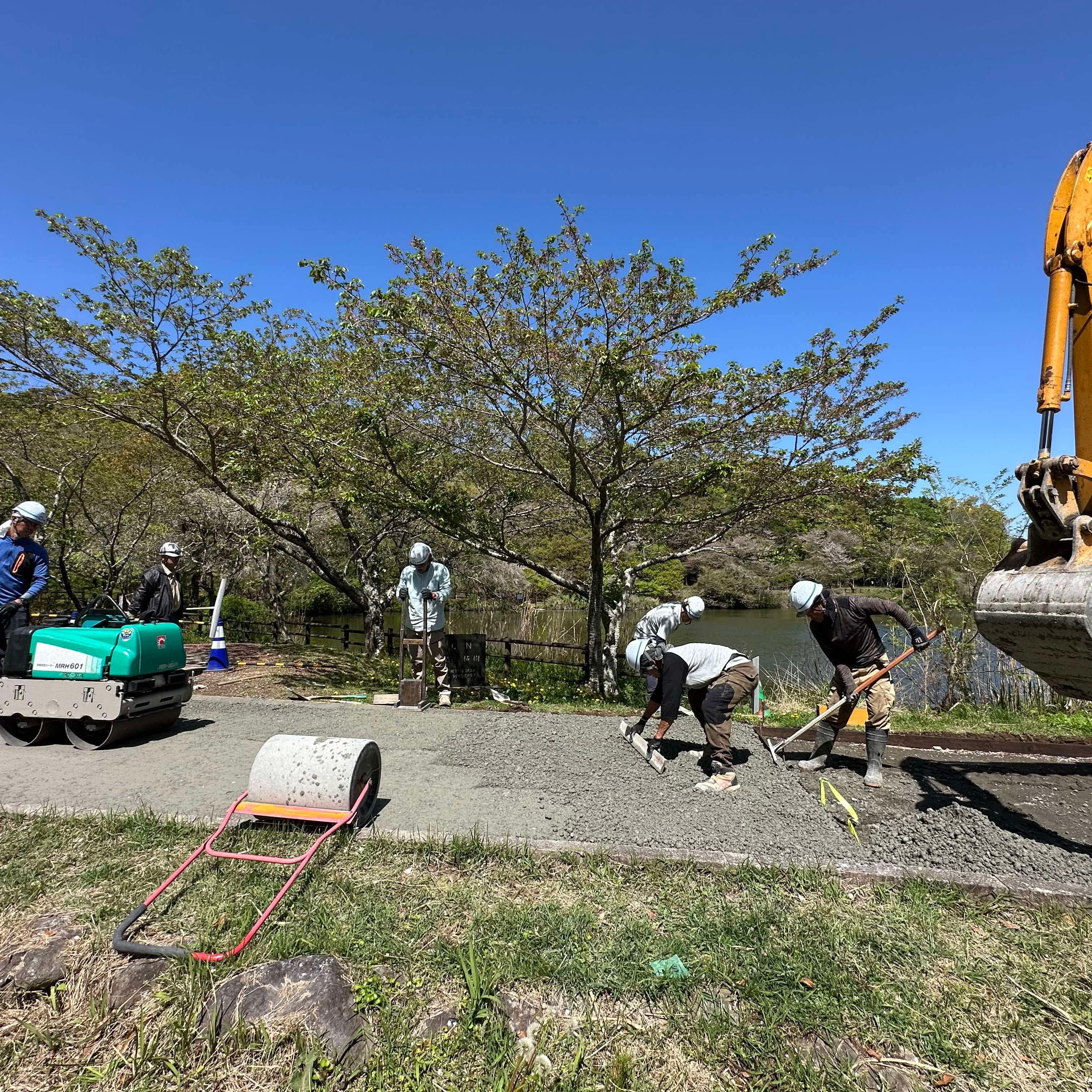 民間外構からハミ出して公共インフラのお役にも立ってます！ 透水・保水コンクリート