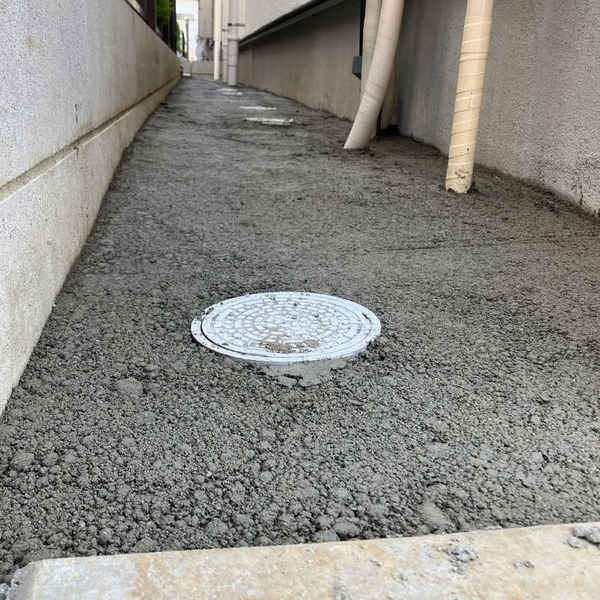 ハウスメーカーや外構業者に雑草対策としてオワコンを提案しましたが、、先方に知見がなかったため、高額になる、作業が大変などと説明があった
