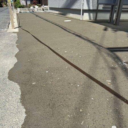 すみっこ（端部）の形式をいろいろ選べるってのも【オワコン】の強みですね（透水保水性コンクリート）