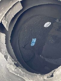現場の神様は知っている 【余った生コン】 に薬剤を投入して撹拌すれば 【オワコン】 で家周りの雑草対策を提供