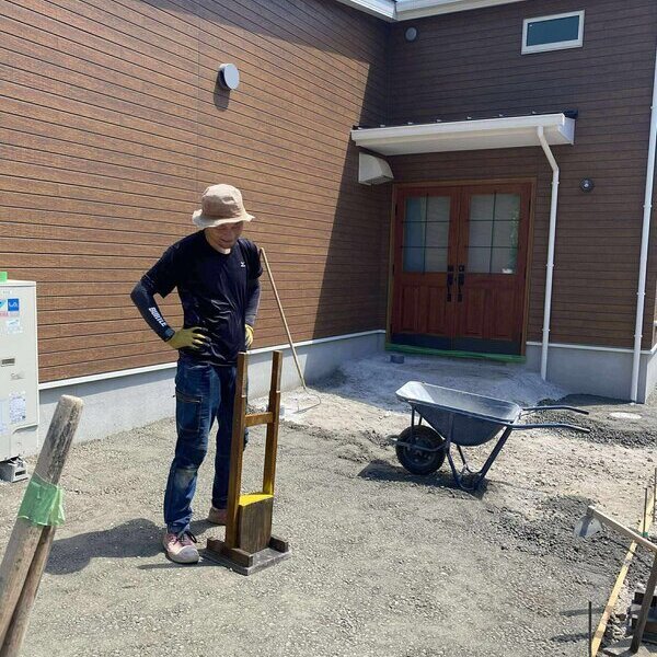 うねうねした勾配になっちゃったって大丈夫！ オワコンなら水をがぶ飲みして草も水溜りも抑え込みます