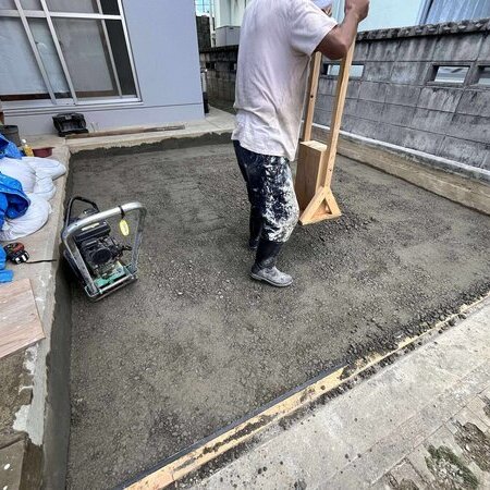 【沖縄】家周り（犬走）はオワコンで駐車場はオコシコンってコンビが多いけど今回は駐車場にオワコン®︎が採用されました
