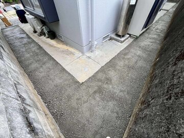 暮らしを脅かす雑草、冠水（に伴う床下浸水）、害虫、猫の糞害、ぬかるみetc... この夏こそ オワコン®︎ で行こう
