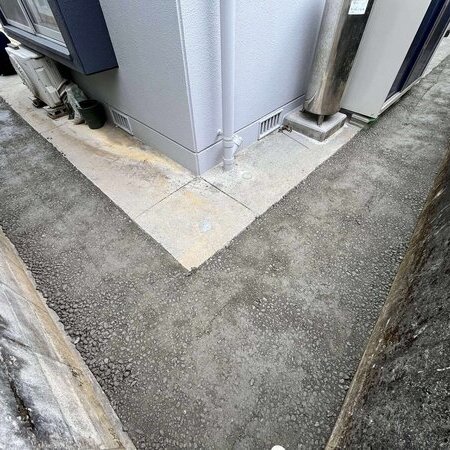 暮らしを脅かす雑草、冠水（に伴う床下浸水）、害虫、猫の糞害、ぬかるみetc... この夏こそ オワコン®︎ で行こう