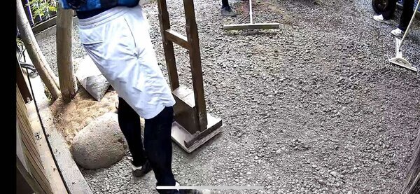 排水取れない、雨が降るとぬかるんでしまう。オワコンそのものは知っていたものの施工はできないと断られていた