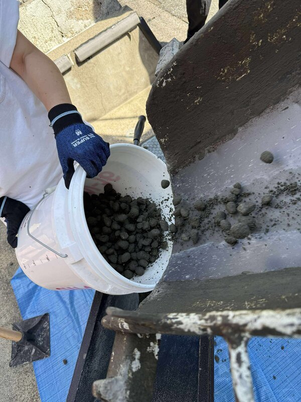 家の周り（犬走）ものすごい狭いところあるんですけど オワコン®︎ 大丈夫？