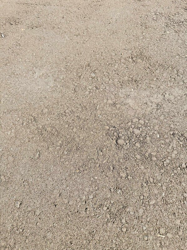 見た目が違うだけで【オワコン®︎まさ固®︎】駐車場用途でも採用いただいています