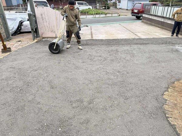 見た目とか機能とか値段とかいろいろ選ばれる理由ありますが【簡単】に施工（作業）できる オワコン®︎まさ固®︎