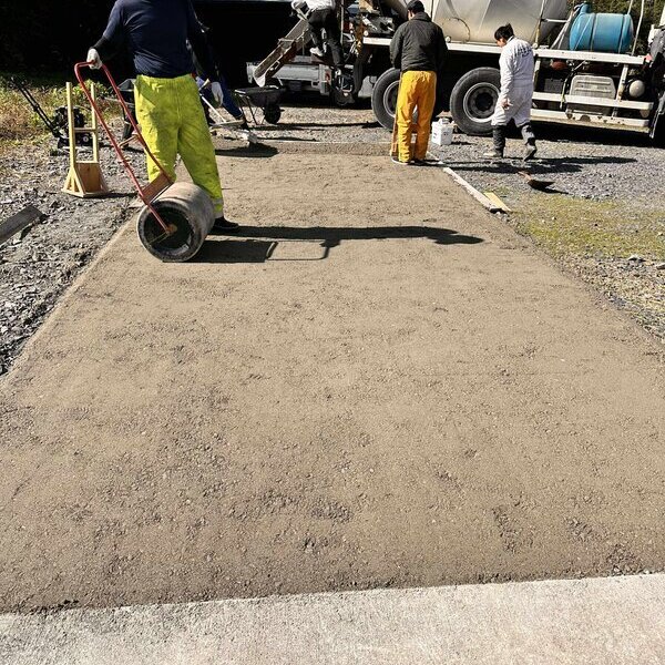 消防署員や消防団員のお役に立つ【オワコン®︎まさ固®︎】きっかけは「消防の長いホースを洗うのに舗装が欲しかった」