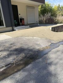 敷地出入り口 凸凹や段差などぐちゃぐちゃ【オワコン®︎まさ固®︎】でスッキリ快適リニューアル