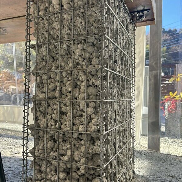 ダムや橋やビルの基礎に用いられる工業製品コンクリートは【見た目】【意匠性】の探求にも取り組んでいます