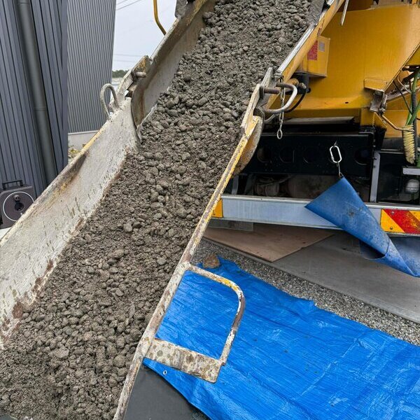 一般の方がネットでちょっと調べてすぐに挑戦できちゃう【オワコン®︎まさ固®︎】DIYのご紹介