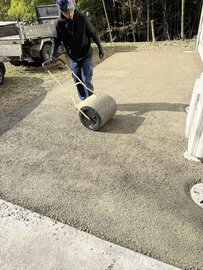 濡れた粒々（生コン）を敷き詰めるだけで保水も透水もするコンクリート舗装【オワコン®︎まさ固®︎】完成