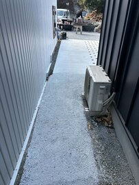 ちょっとした隙間を埋めたり、雑草を押さえたり、段差を解消したり、足元を快適にしたり