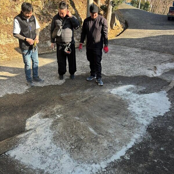 コンクリ割れたり欠けたりして段差や凸凹生じても【オワコン®︎まさ固®︎】でパテのように補修