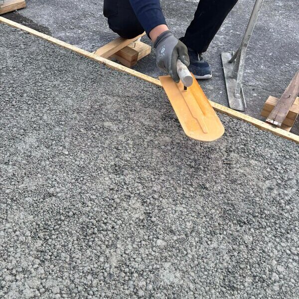 たかが隙間、されど隙間。埋めてしまうと水の逃げ場がなくなって冠水。排水設備としての【オワコン®︎まさ固®︎】