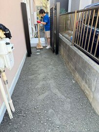 給湯器とか室外機があるとこの雑草対策【土間コン™︎】は排水-保水性のある【オワコン®︎まさ固®︎】