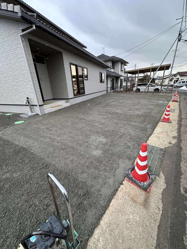 戸建て住宅駐車場と言ったら土間コン™︎一択を打破して多様性をもたらした オワコン®︎まさ固®︎