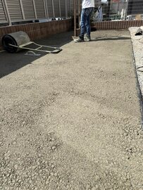 保水性土間コン™︎ オワコン®︎まさ固®︎ はスポンジのように水を湛えて逃がさない