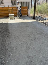 保水性のある土間コン™︎で駐車場を整備するだけじゃない。段差やぬかるみ、雑草を対策したりも