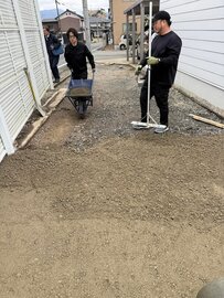 駐車場の土間が保水性だとワンちゃんやお子さんお父さんまでいいことあります