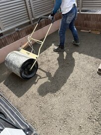 芝を撤去してバスケットの練習用として土間コン™︎【オワコン®︎まさ固®︎】で平らにしてもらいたい