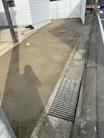 雑草、段差、水たまり、ぬかるみを解消するだけでなく駐車場としても適用できます