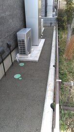 快適な暮らし実は【足元】から始まる。草、でこぼこ、ぬかるみ、水たまり、害虫、猫の糞害etc...