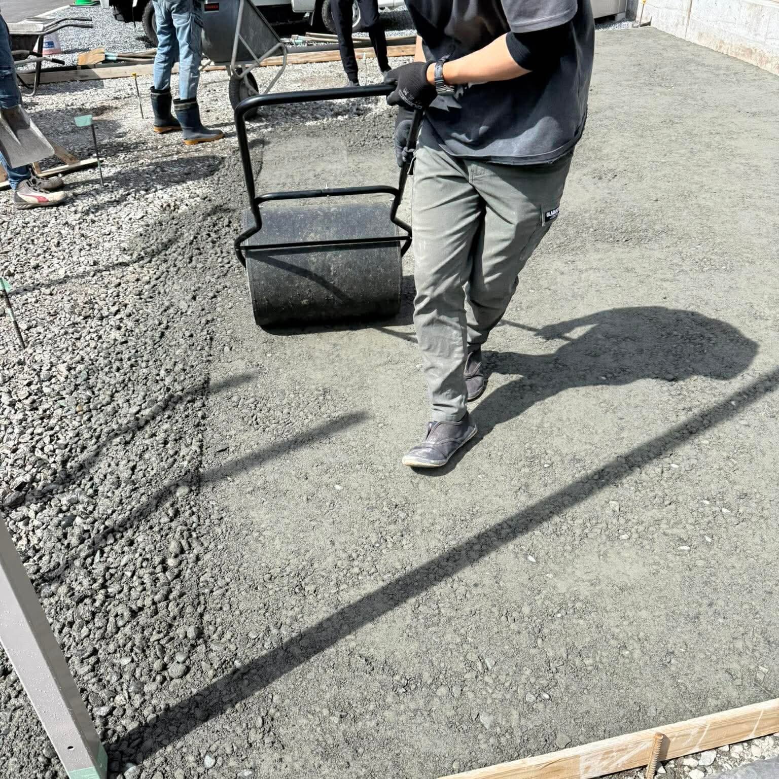 バスケ一家が憧れる雨上がりすぐにバスケの練習ができる駐車場を兼ねた土間コン™︎とは？？
