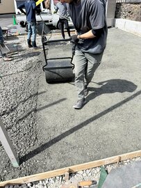 バスケ一家が憧れる雨上がりすぐにバスケの練習ができる駐車場を兼ねた土間コン™︎とは？？